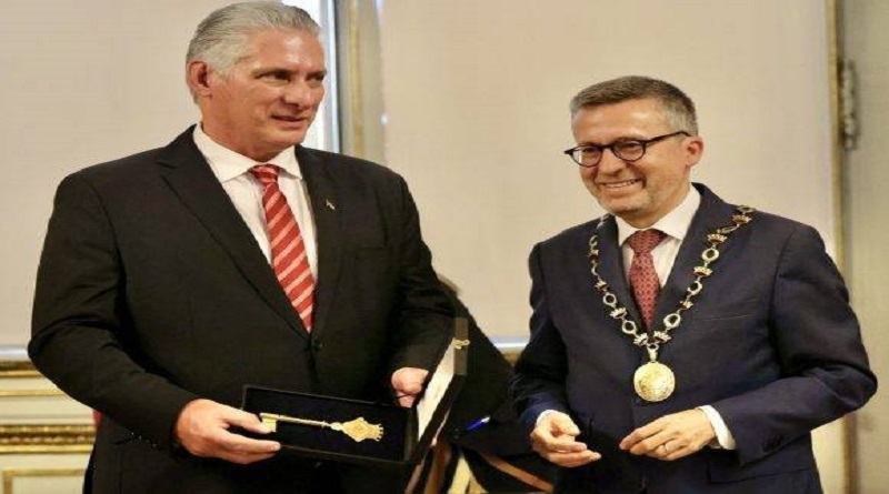 Presidente cubano recibe llave de honor de la ciudad de Lisboa