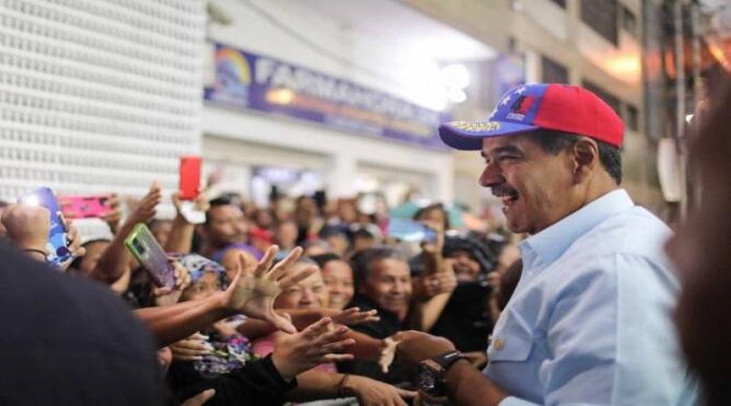 Con Maduro reelecto presidente, ¡la Revolución Bolivariana firme!