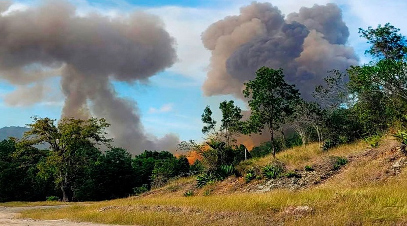 Lamenta Díaz-Canel incendio en almacén de las FAR en Holguín